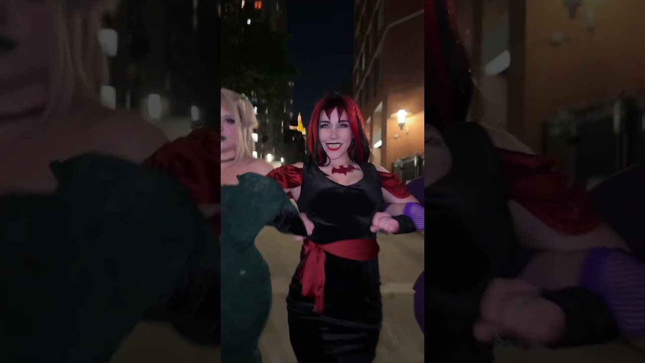 Hex Girls Coming in Hot🔥 #hexgirls #scoobydoo #cosplay #halloween #cosplayer #thorn #luna #dusk