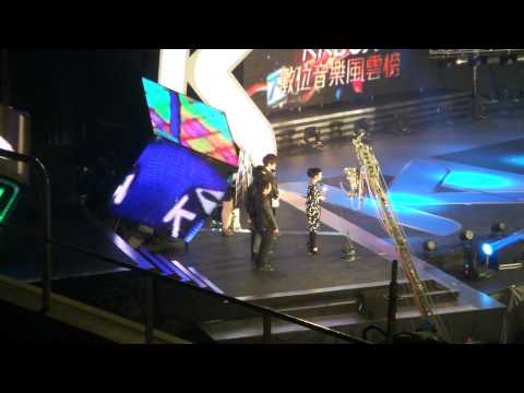 KKBOX第六屆頒獎典禮--五月天頒獎2