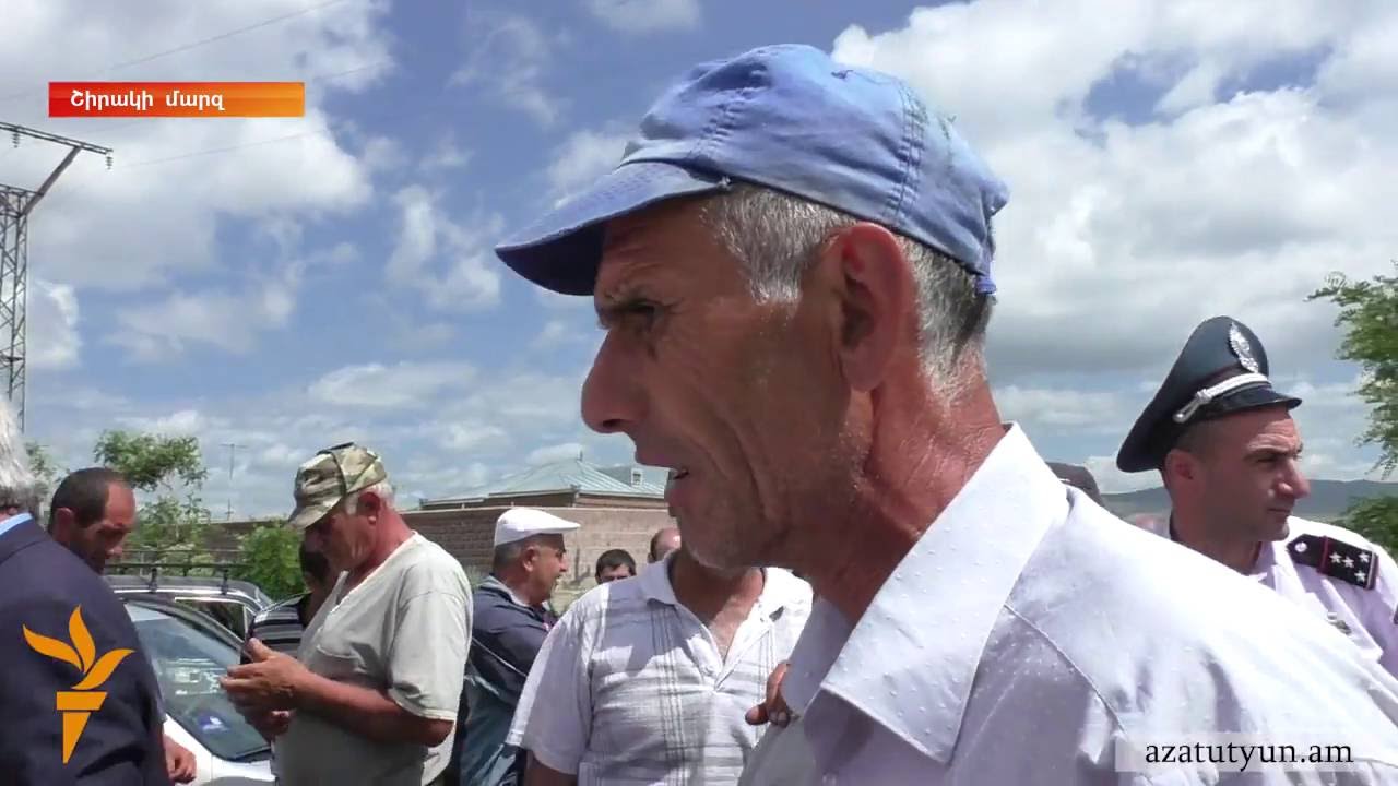 Շիրակի մարզի երեք համայնքների բնակիչներն այսօր փակել էին Գյումրի տանող ճանապարհը