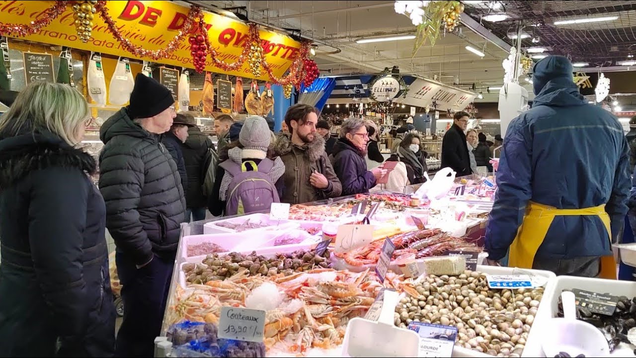 Menus de fêtes, les bons plans sur le marché des Capucins à Bordeaux