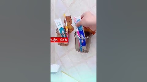 Cốc gấu dán tường