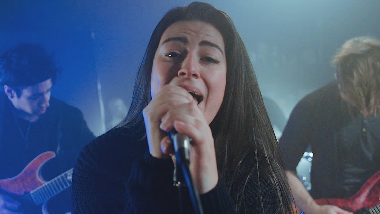 Tonton RED HANDED DENIAL – Clockwork (Official Music Video) di YouTube Tonton RED HANDED DENIAL – Clockwork (Official Music Video) di YouTube