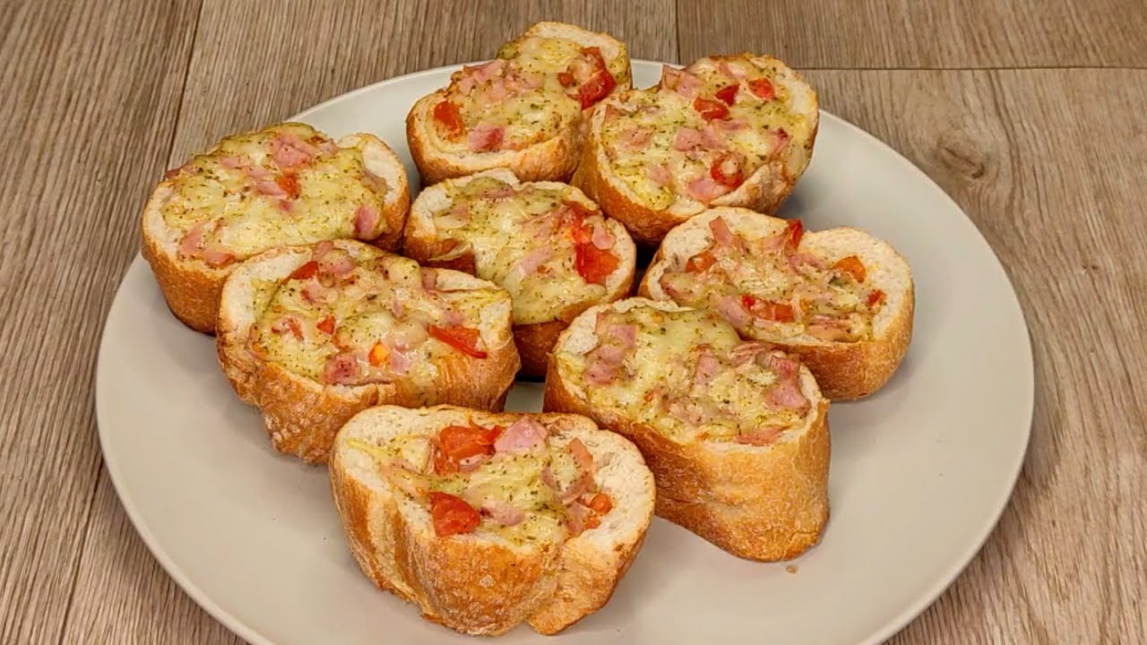 No tires el pan viejo, haz Deliciosas MINI PIZZA caseras, fáciles de hacer🍕  | Mis Recetas Facilitas