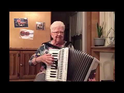 Christiane in Tangostimmung ( Du schwarzer Zigeuner)