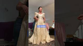 Mom surprises dad by wearing wedding dress after 30 years ❤
