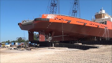 Launch of AET Responsibility - Leevac Shipyards LLC