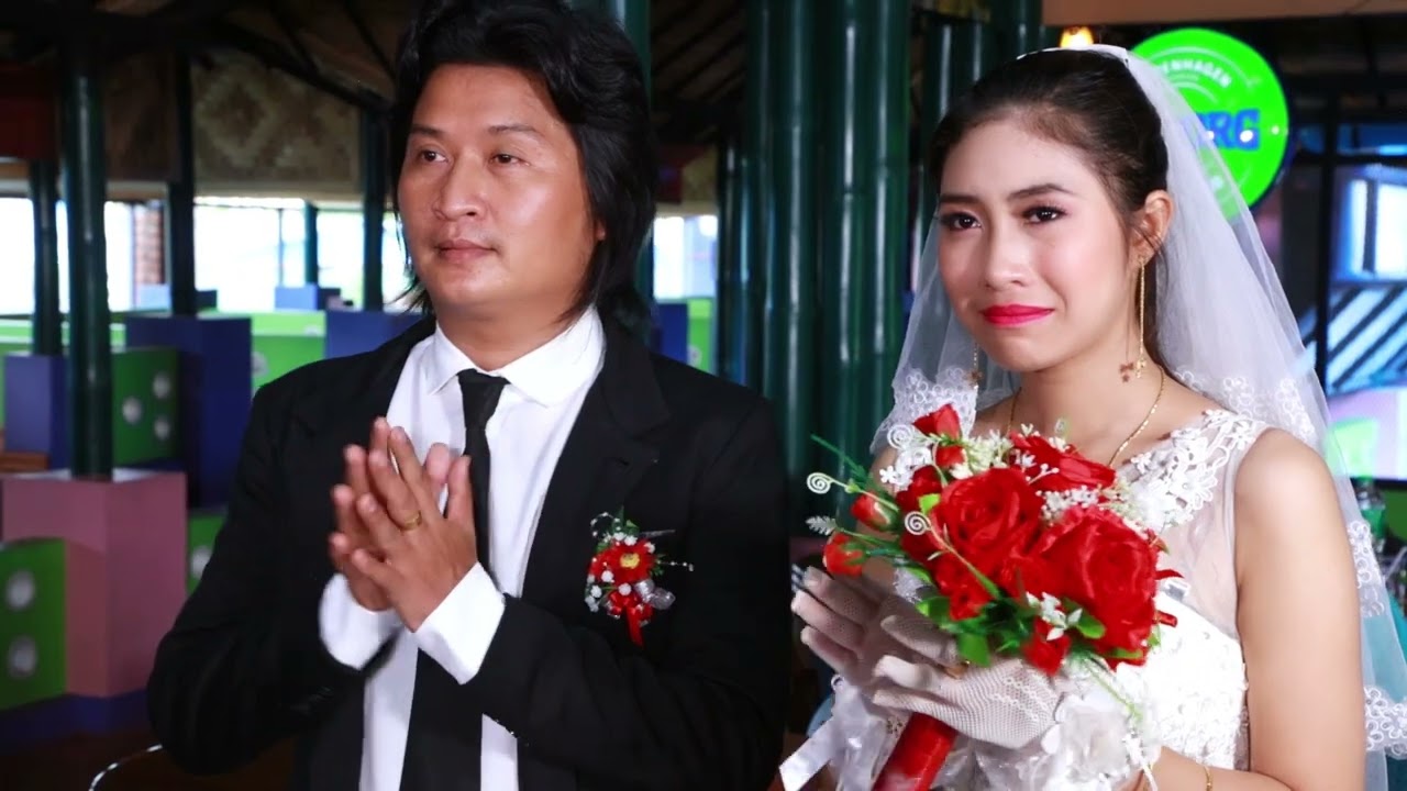 အရှက်ပြေးလေးပြုံးပြသူ - အောင်မိုးသက် Aung Moe Thet