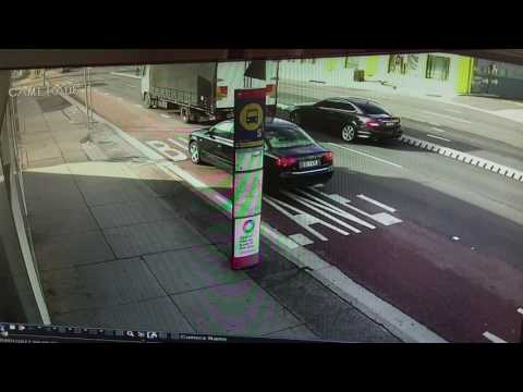 Careless Truck Driver Causing Accident 2