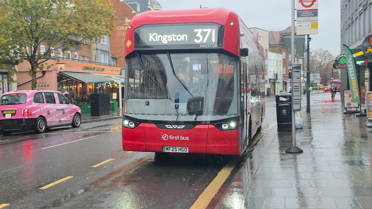 Rare/First Time: First Bus London Wright GB Kite WKE37126 MF25 HGO
