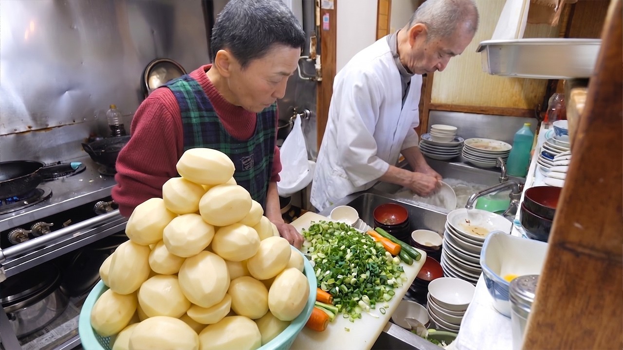48 Years Together! Inside Japan's $5 Nostalgic Old-School Diner