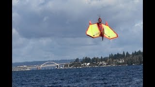 Terry Pilots a W at Lake Washington Float Fly