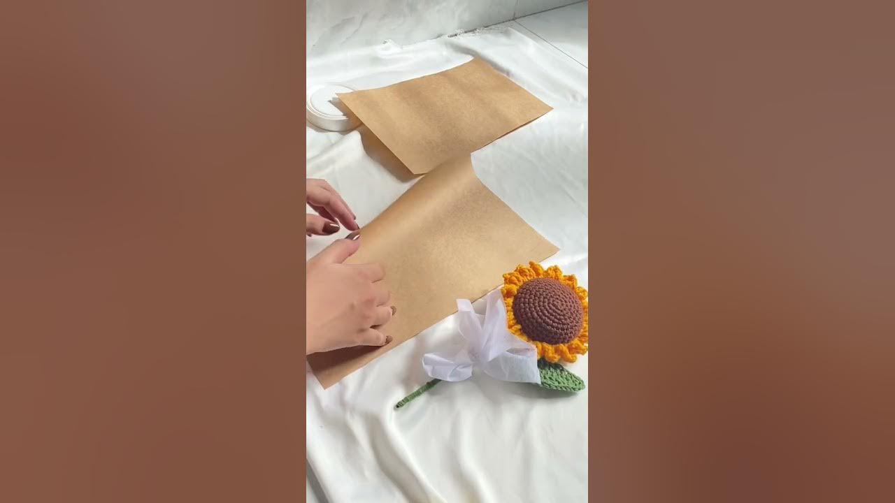 How to wrap a single sunflower #crochet