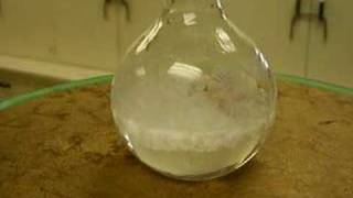 Supersaturated Sodium Acetate Solution (Fast Crystallization) aka "HOT ICE" - Freudiger