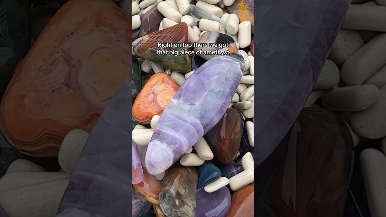 I TOLD YOU GUYS THE HOLES WERE BAD NEWS 😳 #rocktumbling #rocktumbler #crystals #hobby