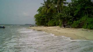 Pulau Poto Robinson Crusoe beach 2