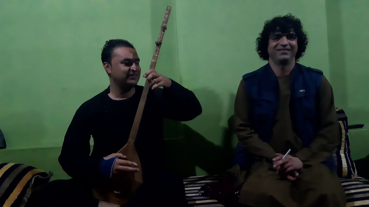 نواختن دوتار بسیار زیبا  از سهیل فرخاری  واقعا صدای دوتار دمبوره قلب را صیقل می‌دهد 💓