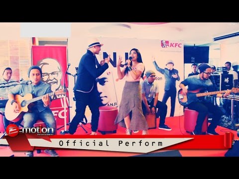 Anji Feat. Marsheilla - Cukup 3 Kata (Perform At KFC Tugu Tani)
