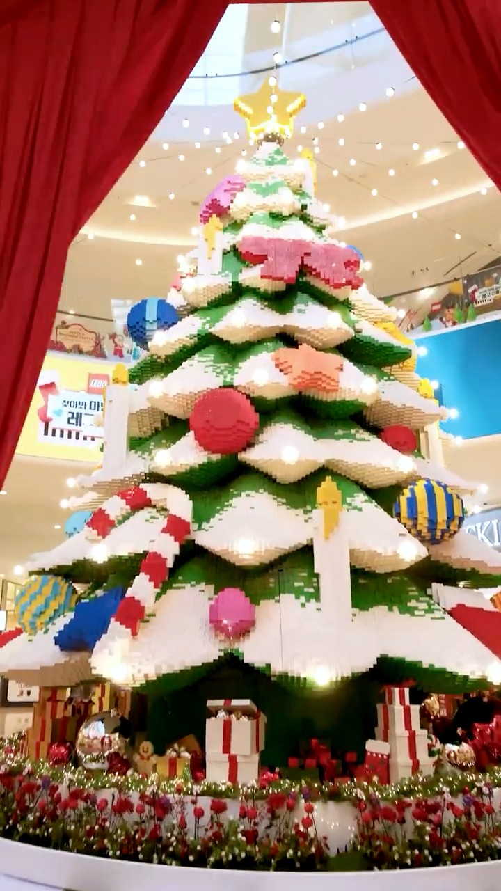 LEGO Christmas Tree Set Review 🎄 - Set #40573 - YouTube