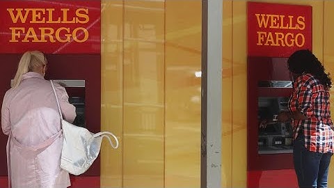 Wells Fargo glitch drains some customers