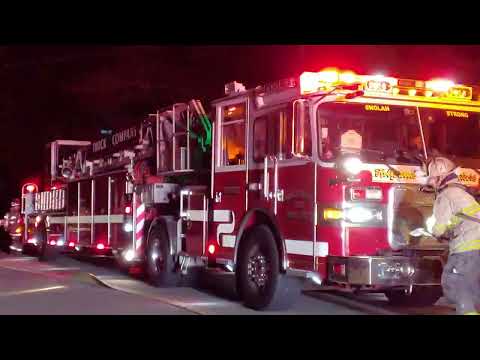 hollywood-truck-7-arriving-at-structure-fire