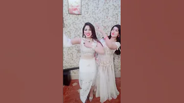 Mehak Malik with friend Urwakhan Pakistani dancer old video 🥰