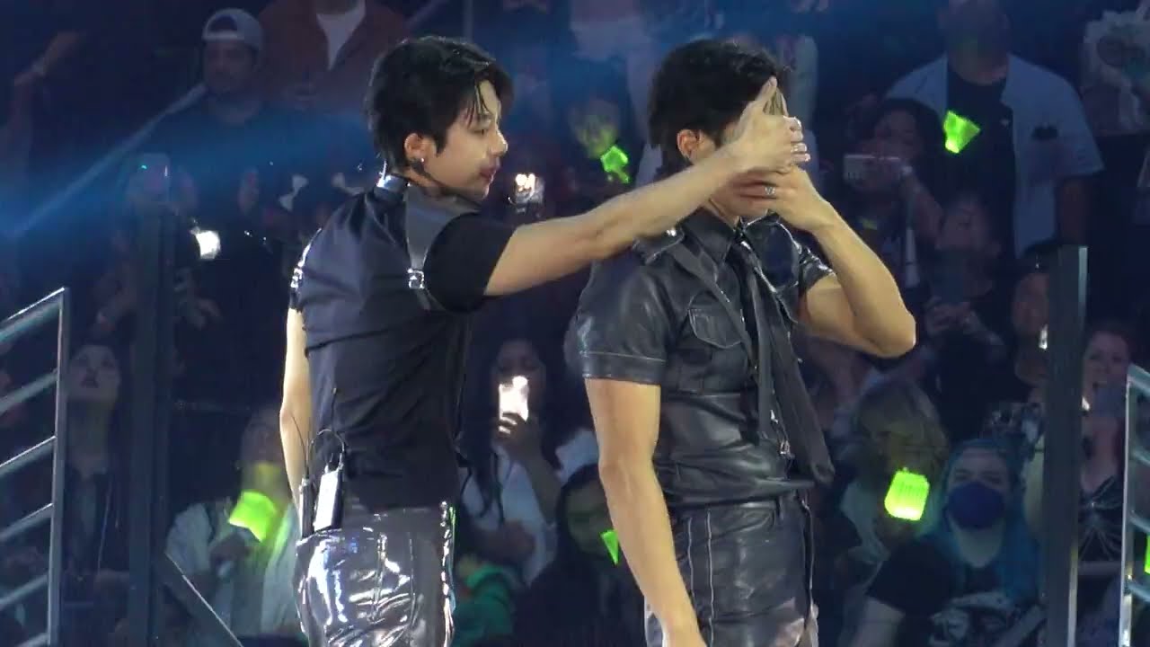 （FanCam) Shownu and Hyungwon 