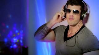 Zeb Atlas Feat. Pearly Gates - Love Hangover
