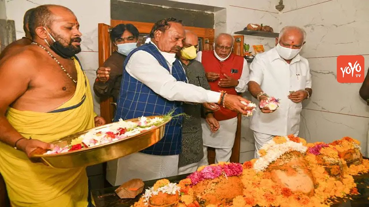 BS Yeddyurappa and KS Eshwarappa At Davanagere | Karnataka BJP Politics  | YOYO Kannada News