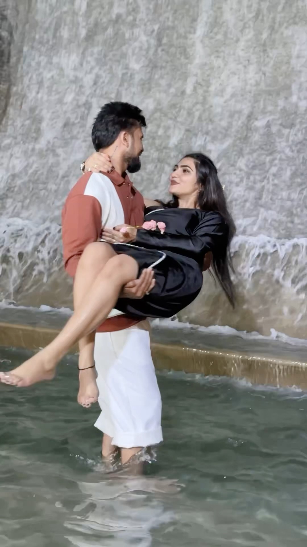 आप लोगो को हमारी जोड़ी कैसी लगती है जल्दी से बताओ❤️?? #song #love #youtubeshorts #kajalsoni