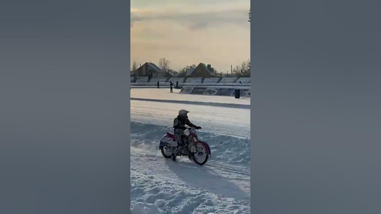 Мотогонки Никита Богданов