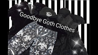 Selling My Old Goth Clothes @HarlowNero