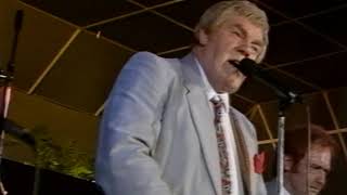 Video thumbnail of "Big Tom & The Mainliners - Don't Be Angry (Live at the Glencarn Hotel, Castelblayney, 1990)"