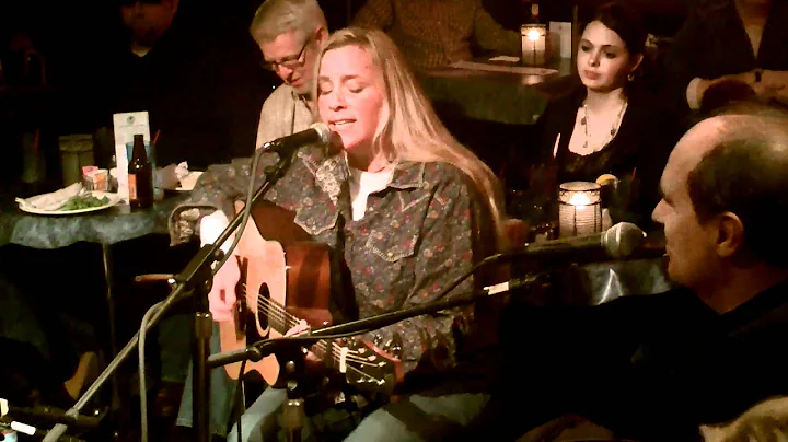 Susan Gibson sings "Wide Open Spaces"