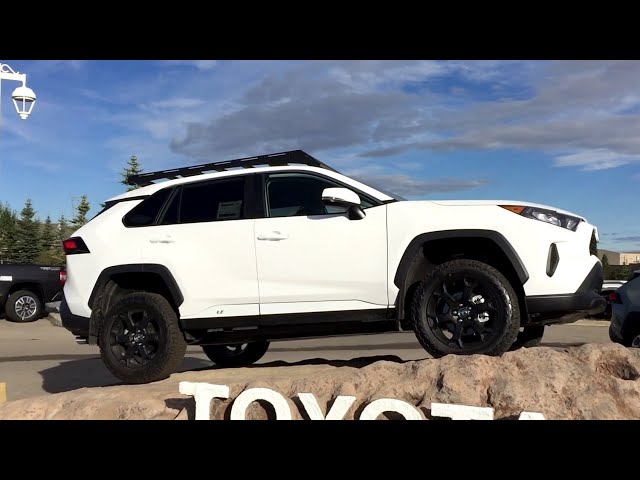 Lifted 2020 Toyota RAV4 LE on 245/60R18 Falken Wildpeak AT3W