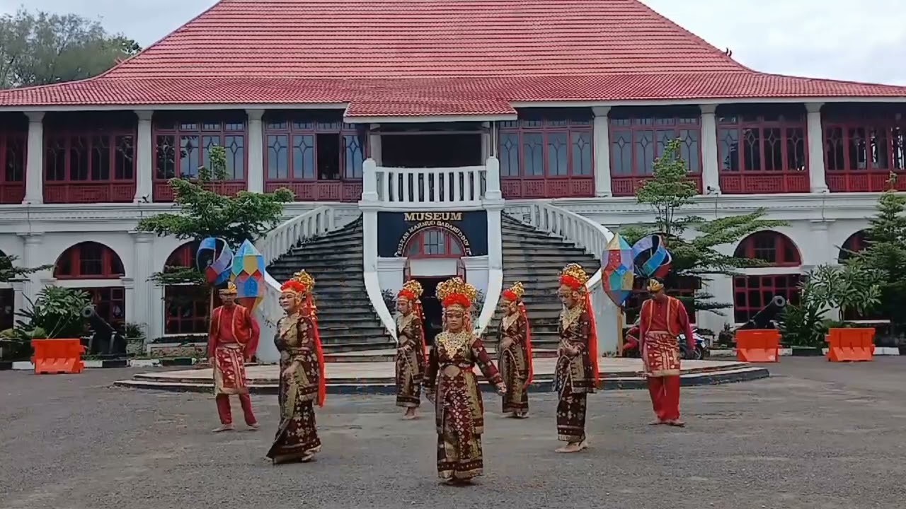 TARI KREASI BUJANG GADIS PALEMBANG - SMA NEGERI 11 PALEMBANG || 12 IPA 3 ||