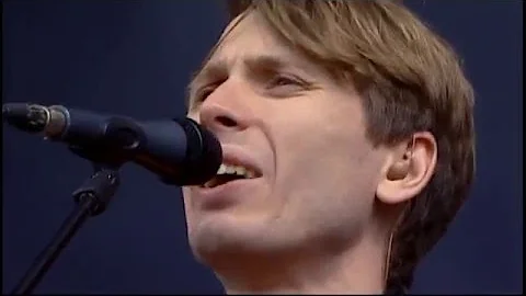 Franz Ferdinand - Take Me Out @ T in the Park 2004