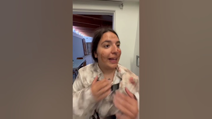 LA NOSTRA VICINA DI CASA È UNO ZOMBIE…😱🧟‍♂️ #shorts