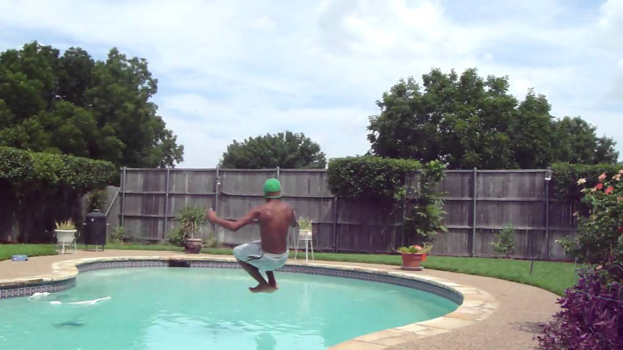 Regardez DDDDJay sur YouTube Regardez DDDDJay sur YouTube