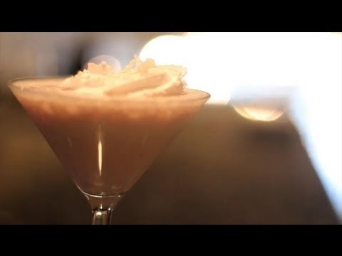 raspberry-cheesecake-alcoholic-drink-:-gourmet-cocktails-&-dessert-martinis