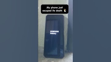 My phone just escaped its death #android #androiderror #linux #tux #penguin #tuxerror #shorts