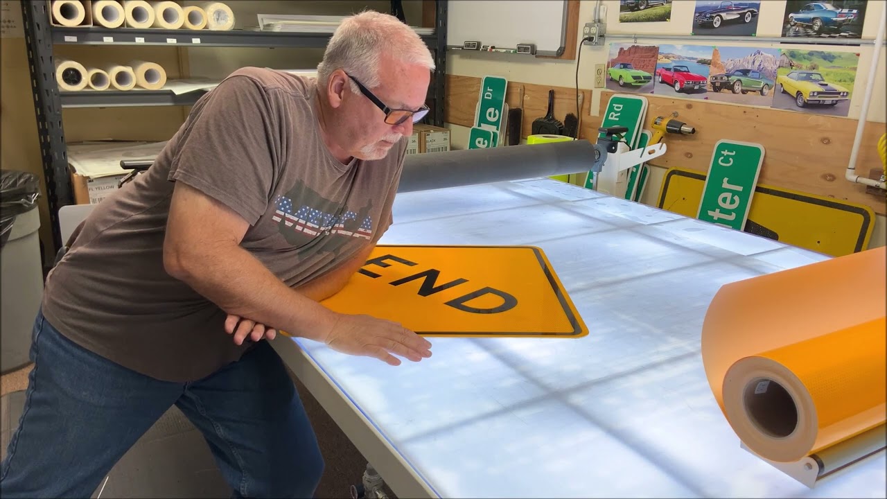 CWT 1428 Applicator Table - YouTube