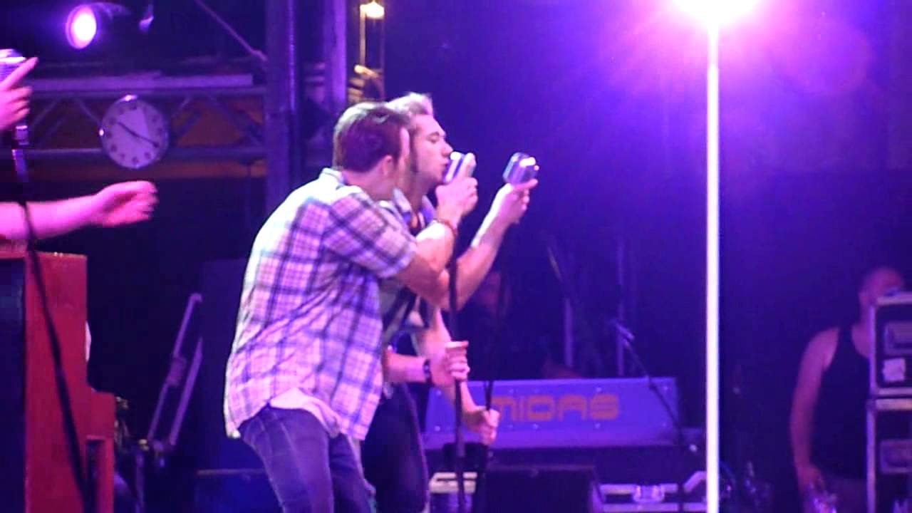 The Baseballs Umbrella (Rihanna cover) [HD] live YouTube