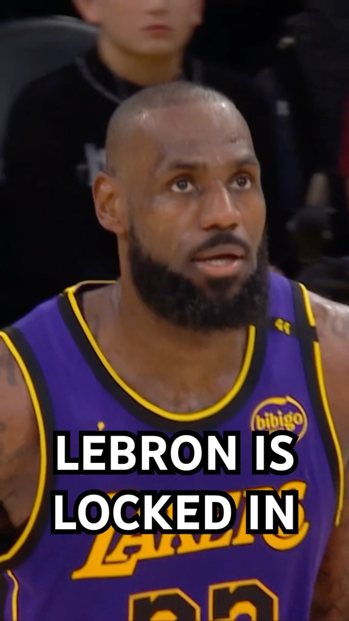 LeBron can’t miss! ?