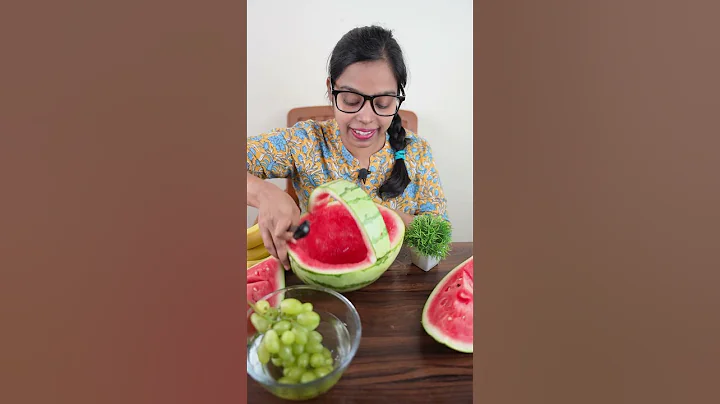 Watermelon 🍉 Life Hack  |  Desi Jugaad 😂 #shorts #funny #comedy #ashortaday #minkutinku #lifehacks