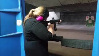 Reporter tries AR-15. Broad sides of barns, beware!
