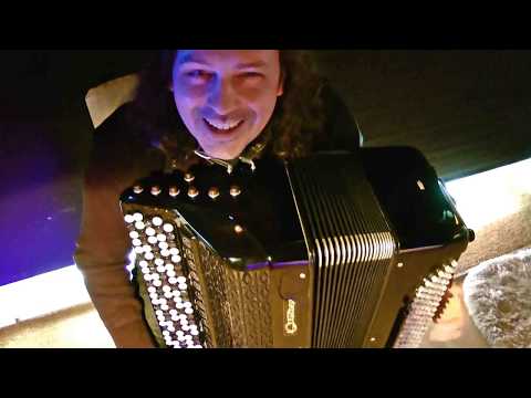 Bellows Shake - Ricoshet - Explaination on Accordion by Uwe Steger