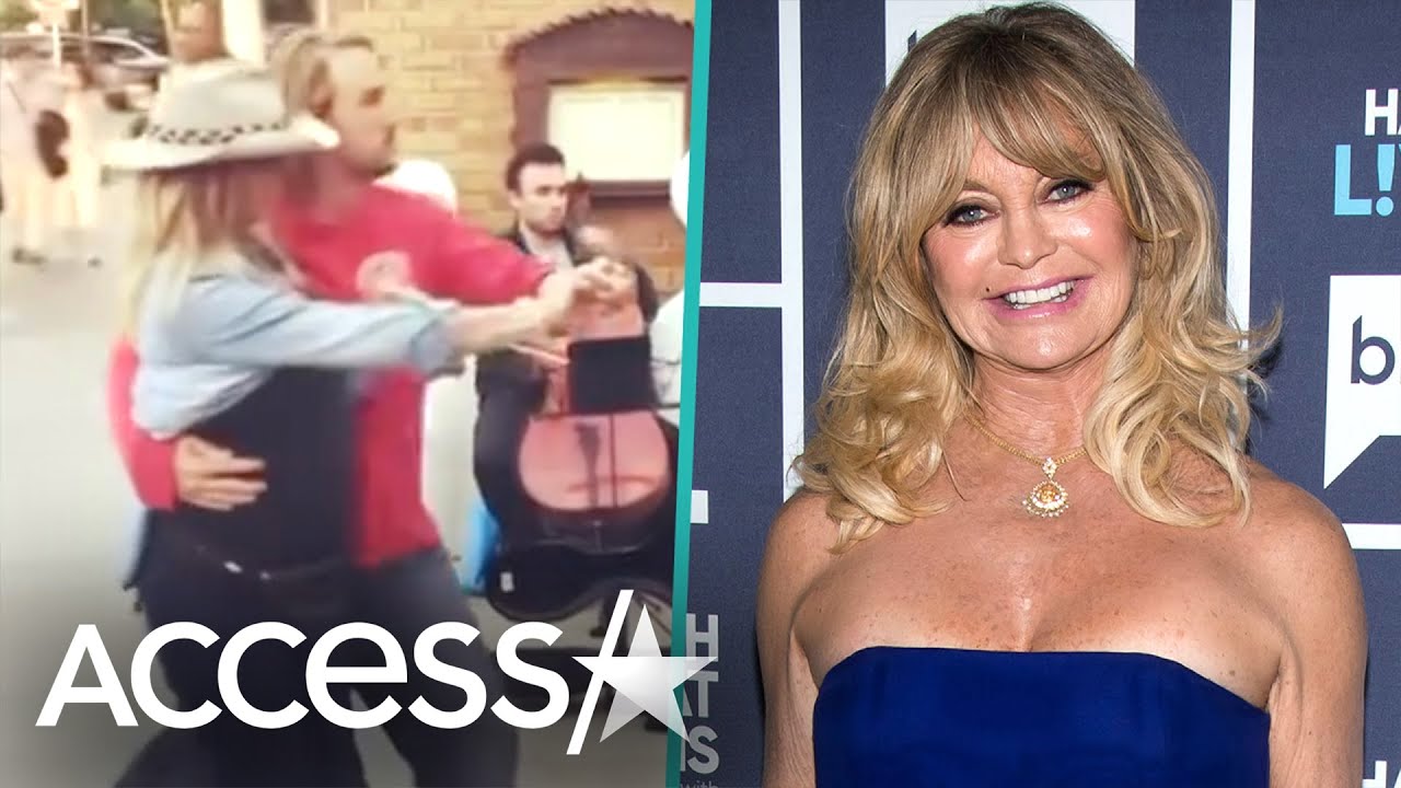 Goldie Hawn Spontaneously Dances To Street Performers w/ Stepson