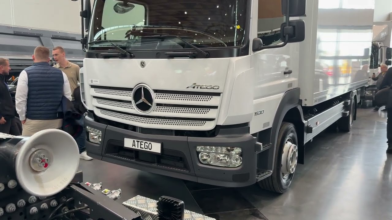 Mercedes Atego 1530 (2026 г.) – обзор интерьера и экстерьера | НУФАМ 2025 Карлсруэ