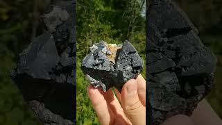 Magnee Versus Hemae How Are These Iron Minerals Different?