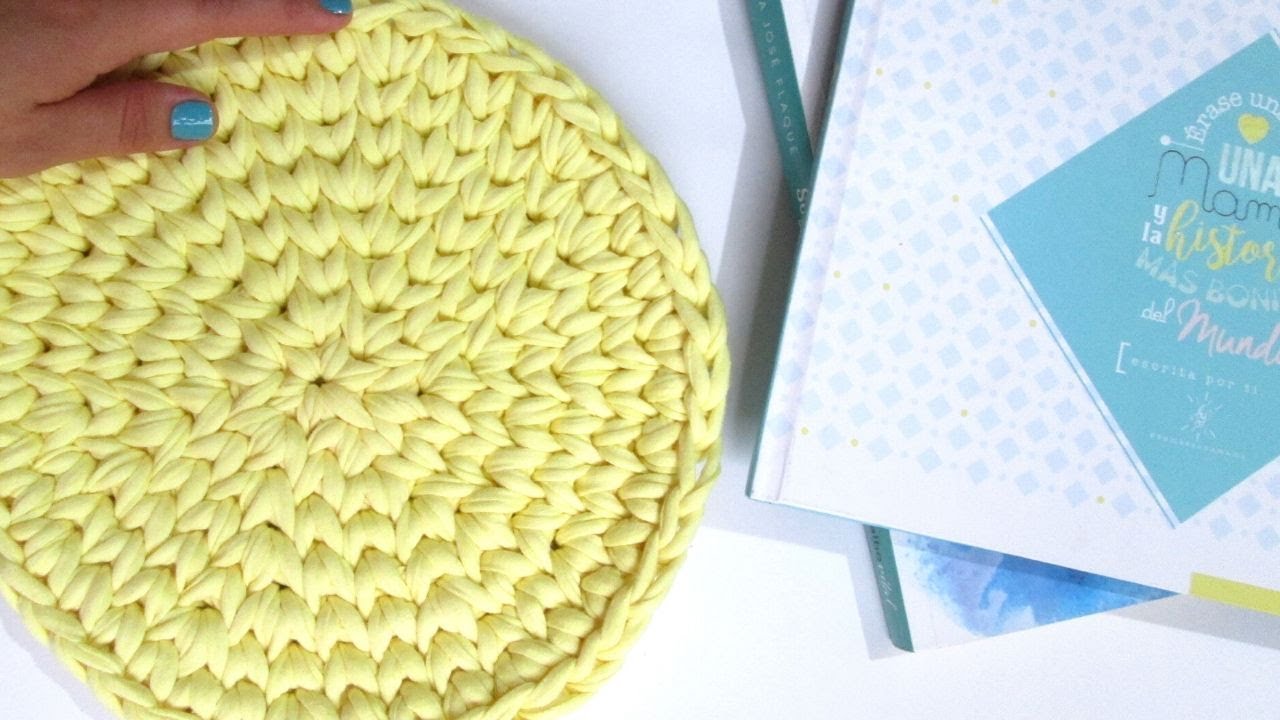 SECRETOS 😲 Cómo tejer el  PUNTO BAJO CENTRADO en REDONDO.🧶Siiiii El punto de los bolsos a TRAPILLO 😱